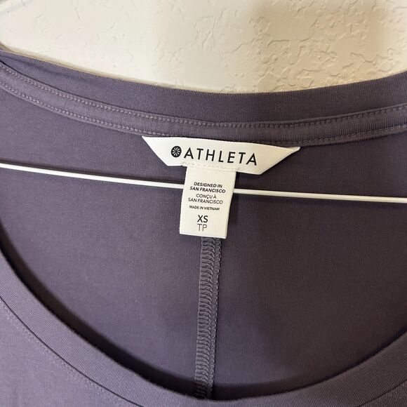 Athleta Stratus Il Top Long Sleeve Purple Solid Relaxed Sz XS - Picture 5 of 5